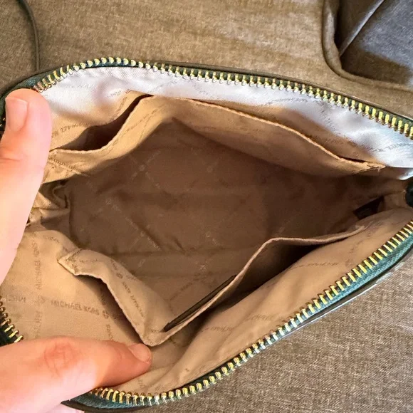 Michael Kors Crossbody Bag - Picture 3 of 4